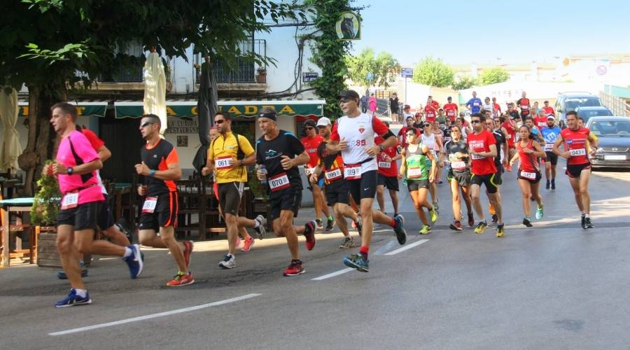 Xavier Ortn i Paquita Gimnez guanyen els 10 QM La Cala | EbreActiu.cat, revista digital d’oci actiu | Terres de l’Ebre ...