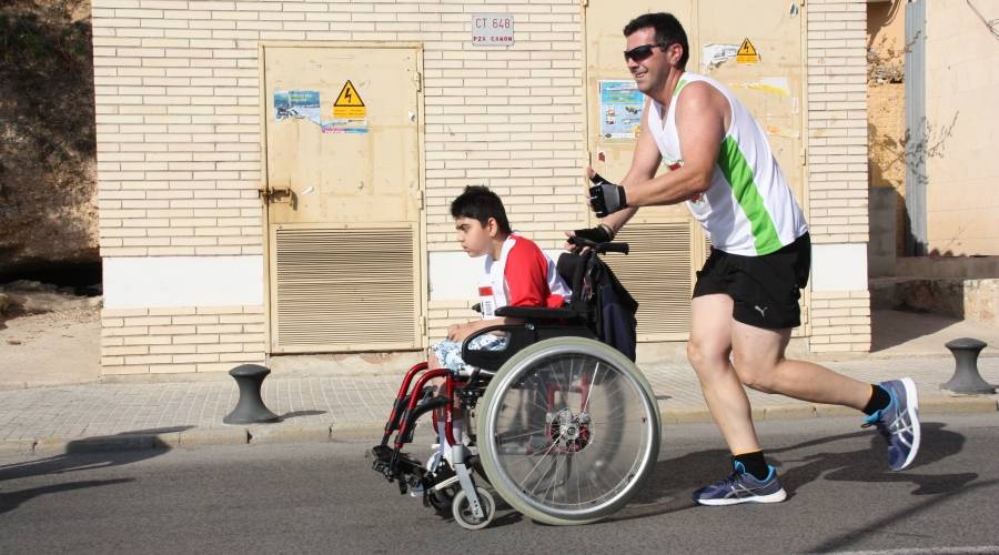 Xavier Ortn i Paquita Gimnez guanyen els 10 QM La Cala | EbreActiu.cat, revista digital d’oci actiu | Terres de l’Ebre ...