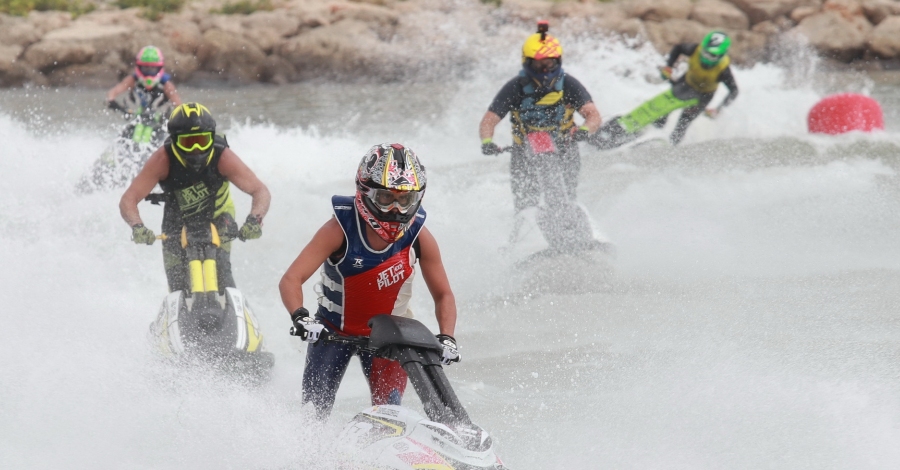 Quinze anys de regates de motos aqutiques a l’Ampolla | EbreActiu.cat, revista digital d’oci actiu | Terres de l’Ebre ...