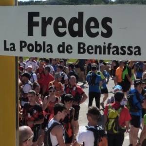 Prop de 1.000 participants a la 18a Travessia nocturna Fredes - Pals GR7