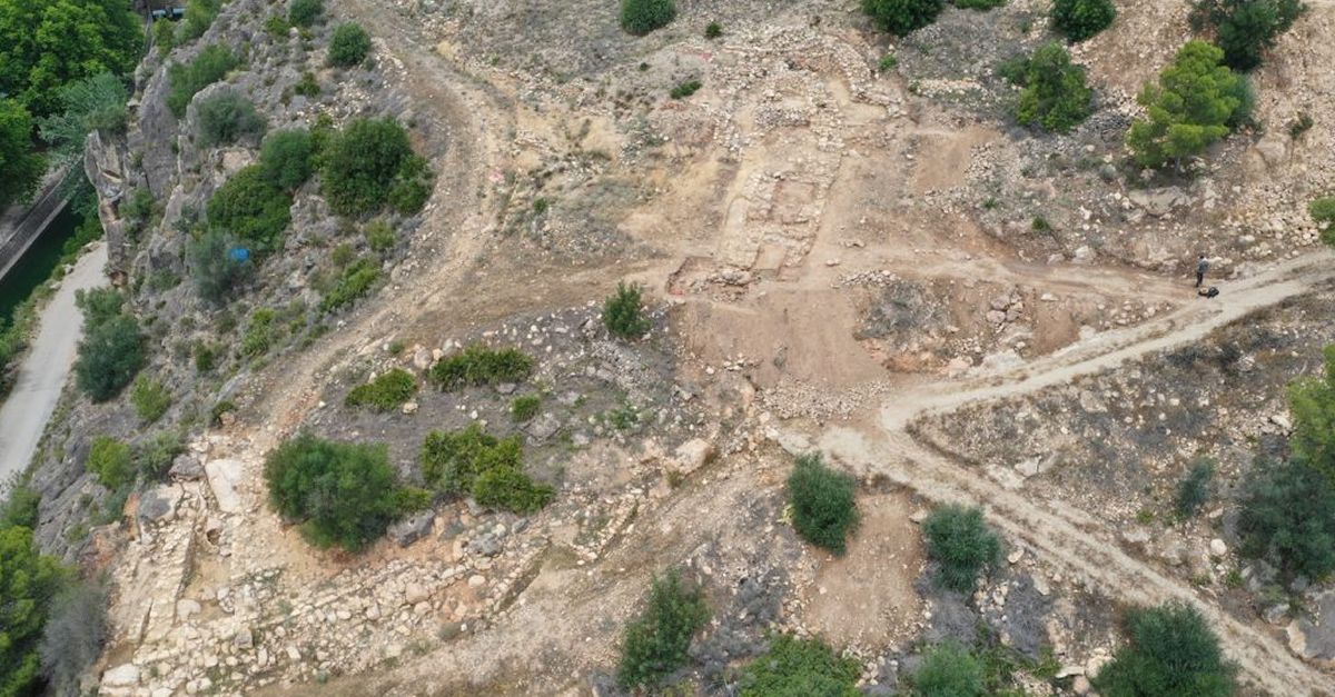 Els arquelegs del GRESEPIA de la URV tornen a l’Assut de Tivenys per datar amb precisi l’inici i el final del poblat | EbreActiu.cat, revista digital d’oci actiu | Terres de l’Ebre ...