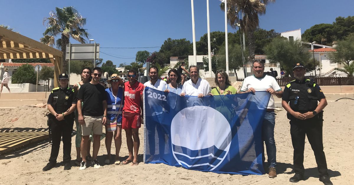 La Bandera Blava oneja ja a les platges de l’Arenal, de la Punta del Riu i del Torn de Vandells i l’Hospitalet de l’Infant | EbreActiu.cat, revista digital d’oci actiu | Terres de l’Ebre ...