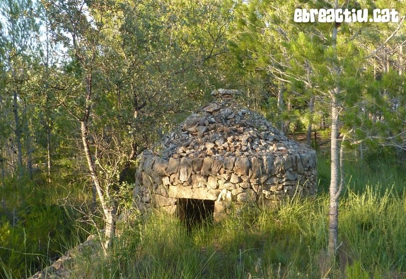 Barraques de pedra en sec a Freginals | EbreActiu.cat, revista digital d’oci actiu | Terres de l’Ebre ...