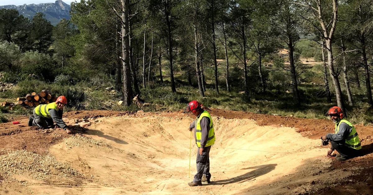 Es rehabiliten les basses dels antics camins ramaders del Perell per millorar la conservaci i la recuperaci de l’ofegabous | EbreActiu.cat, revista digital d’oci actiu | Terres de l’Ebre ...