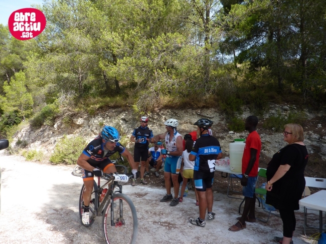 Temperatura alta i alta participaci a la 6a cursa BTT L’Auberge de Benissanet | EbreActiu.cat, revista digital d’oci actiu | Terres de l’Ebre ...