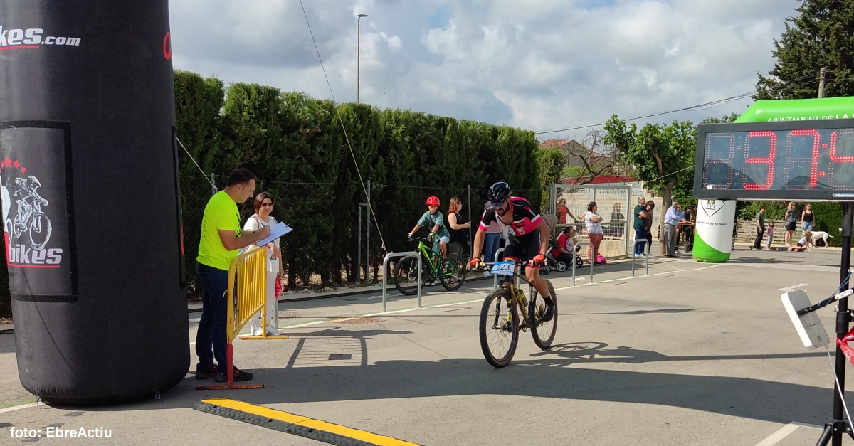 160 bikers participen a la 1a Mascarats Bike Race de la Snia | EbreActiu.cat, revista digital d’oci actiu | Terres de l’Ebre ...