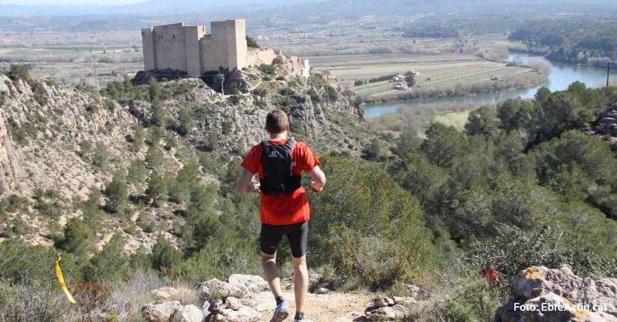 Zaid Ait Malek i Ester Casajuana guayen l’11a Cursa La Cameta Coixa de Miravet | EbreActiu.cat, revista digital d’oci actiu | Terres de l’Ebre ...