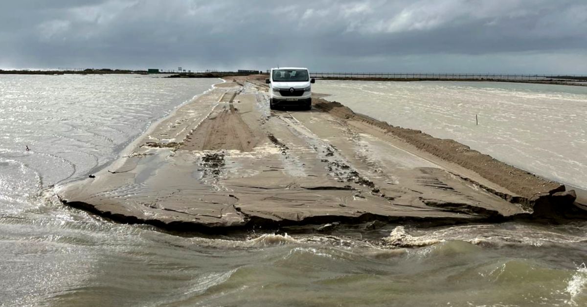 Les Salines de la Trinitat aturen lactivitat fins dilluns perqu els aiguats han inundat el nou cam daccs