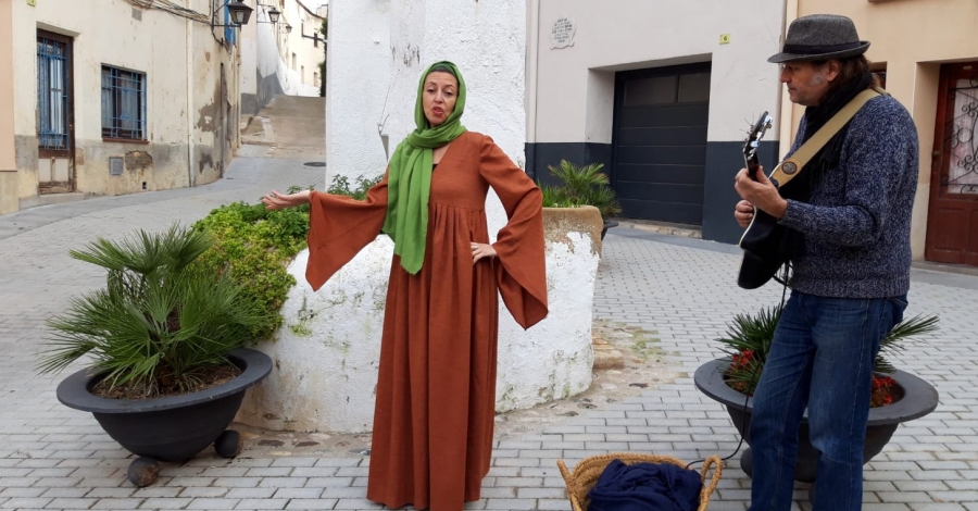 Un espectacle fa reviure una de les tradicions jueves al call de Remolins: la Festa de les Llums | EbreActiu.cat, revista digital d’oci actiu | Terres de l’Ebre ...