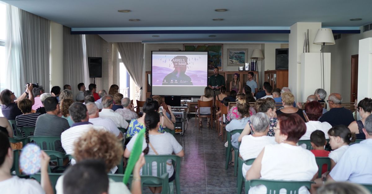 xit d’assistncia a l’estrena del documental ’Arrels de Mar’ a les Cases d’Alcanar | EbreActiu.cat, revista digital d’oci actiu | Terres de l’Ebre ...