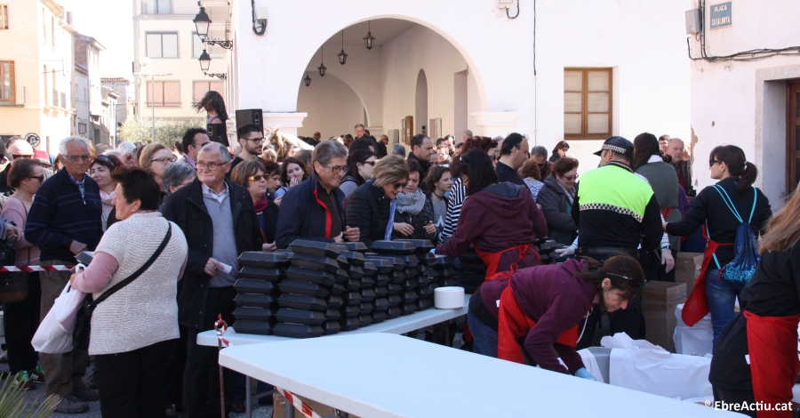 xit consolidat de la Festa de la Clotxa de la Ribera d’Ebre, amb 1.500 clotxes servides a Benissanet | EbreActiu.cat, revista digital d’oci actiu | Terres de l’Ebre ...