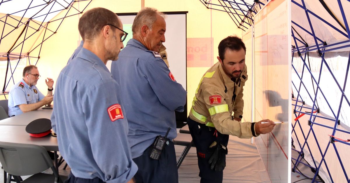 Els Bombers confien en estabilitzar el cap de l’incendi de Corbera d’Ebre cap al migdia | EbreActiu.cat, revista digital d’oci actiu | Terres de l’Ebre ...