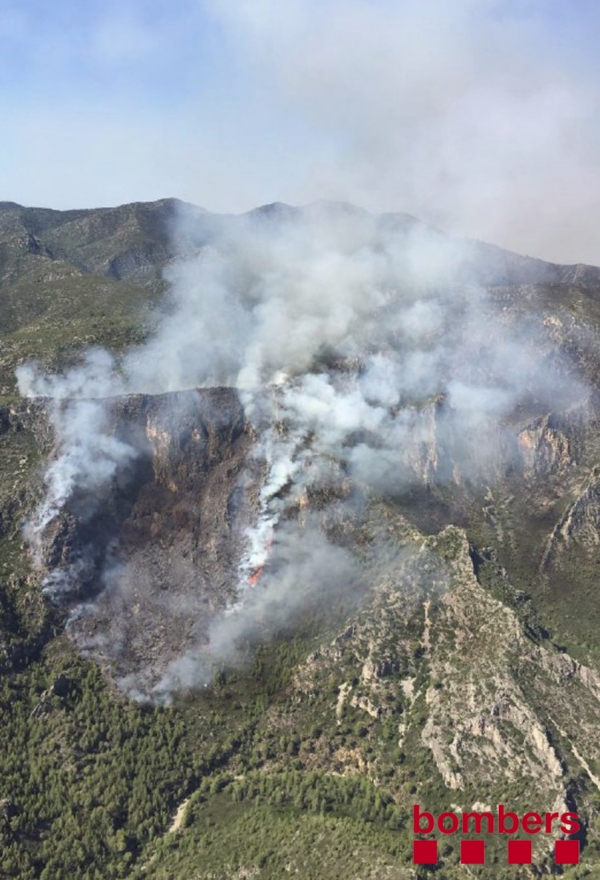 L’incendi de Tivenys queda estabilitzat amb 107 hectrees cremades | EbreActiu.cat, revista digital d’oci actiu | Terres de l’Ebre ...