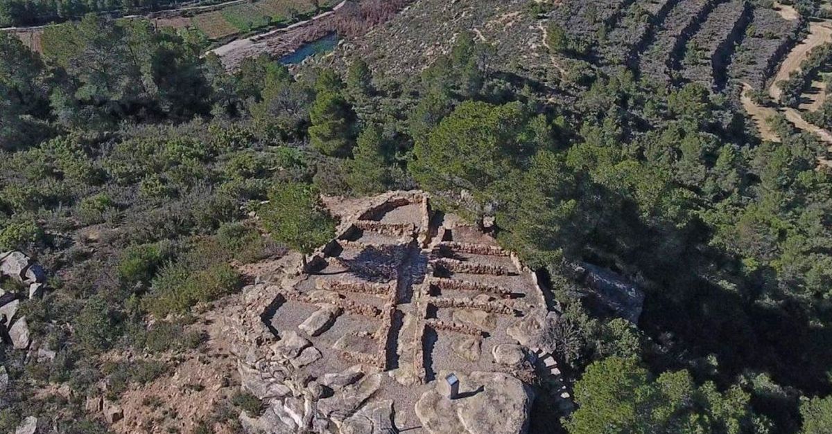 Sota el Mantell dels Estels, cicle d’activitats per divulgar els jaciments que han excavat a Caseres i Vilalba dels Arcs | EbreActiu.cat, revista digital d’oci actiu | Terres de l’Ebre ...