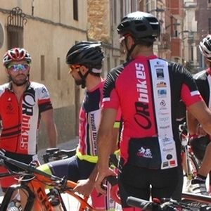 Els ciclistes ebrencs es manifesten contra els accidents en carretera