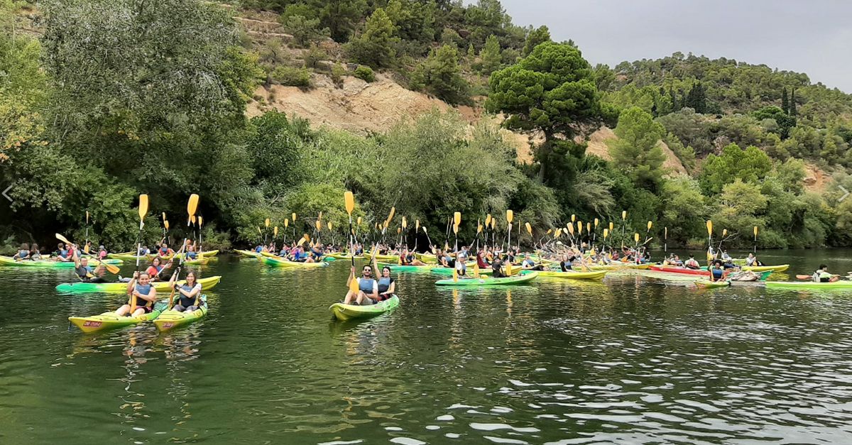 Ms d’un centenar d’estudiants i personal de la URV participen en la sisena piraguada pel riu Ebre | EbreActiu.cat, revista digital d’oci actiu | Terres de l’Ebre ...