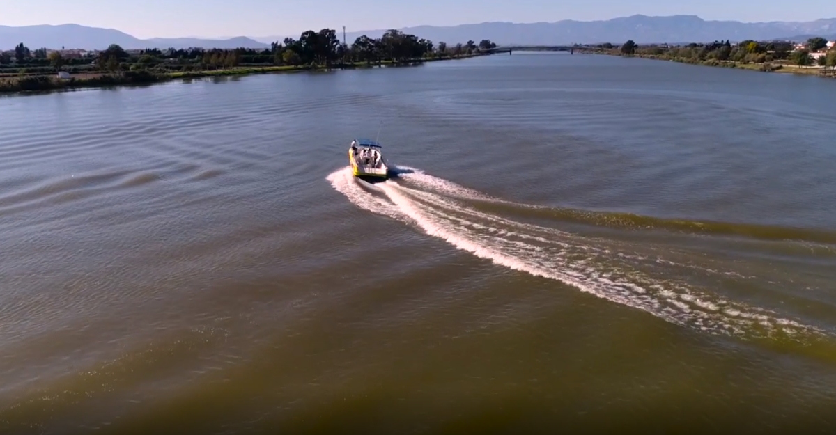 Navegant per l’Ebre a bord d’un llagut | EbreActiu.cat, revista digital d’oci actiu | Terres de l’Ebre ...