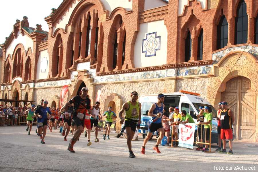 La 4a Cursa dels Biberons corrent i recreant la Batalla de l’Ebre | EbreActiu.cat, revista digital d’oci actiu | Terres de l’Ebre ...