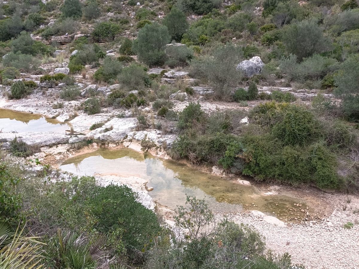 Una nova ruta senderista entre assagadors a l’Alt Maestrat | EbreActiu.cat, revista digital d’oci actiu | Terres de l’Ebre ...