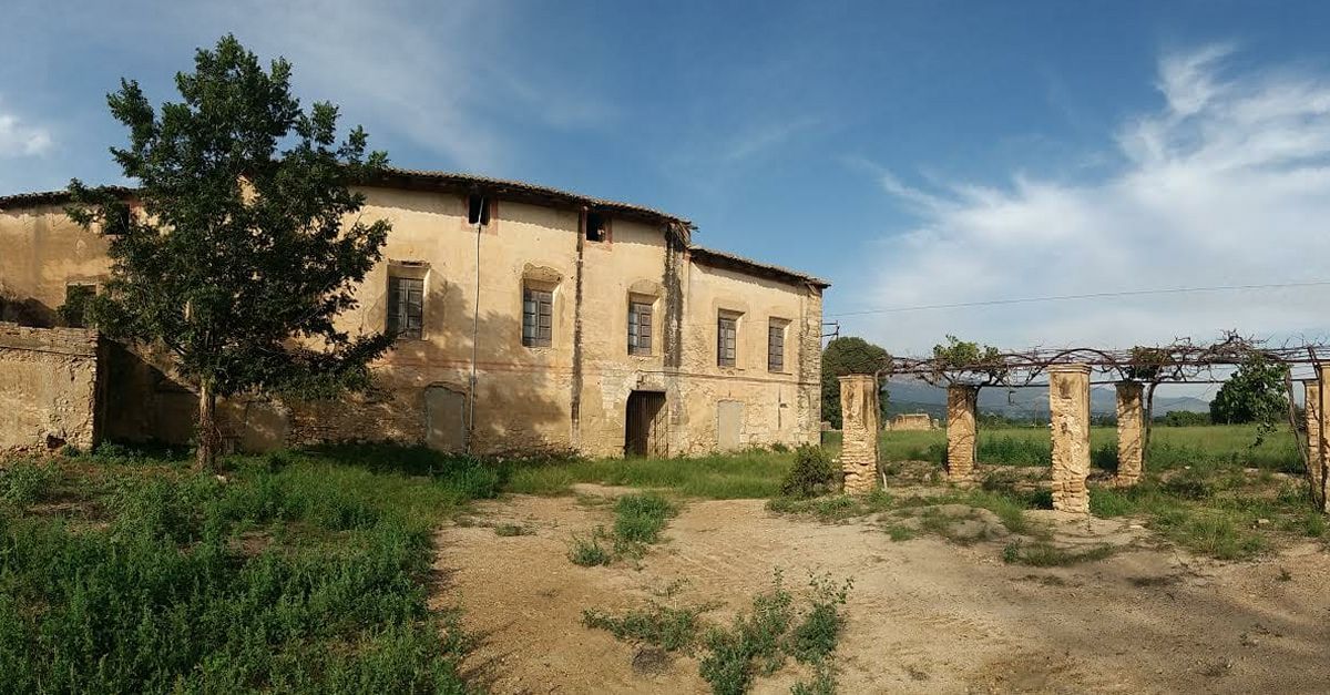 Continuen les tasques per a la recuperaci del Mas del Bisbe de Btem amb l’apuntalament de l’edifici | EbreActiu.cat, revista digital d’oci actiu | Terres de l’Ebre ...