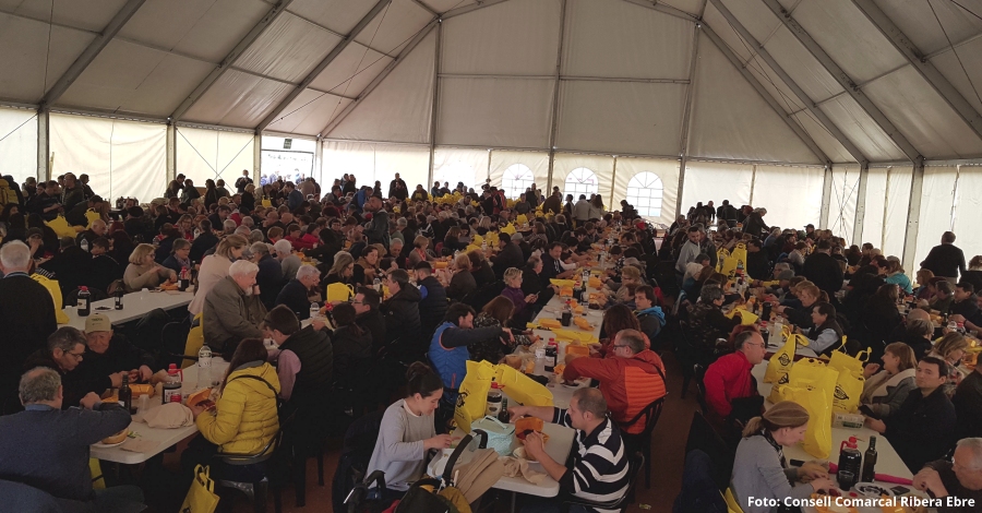 1.200 clotxes repartides a la Serra d’Almos  | EbreActiu.cat, revista digital d’oci actiu | Terres de l’Ebre ...