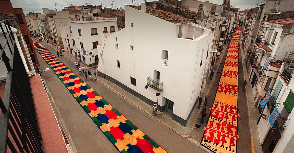 La Snia s’omple de colors i catifes per celebrar la Festa de la Mare de Du de Pallerols | EbreActiu.cat, revista digital d’oci actiu | Terres de l’Ebre ...