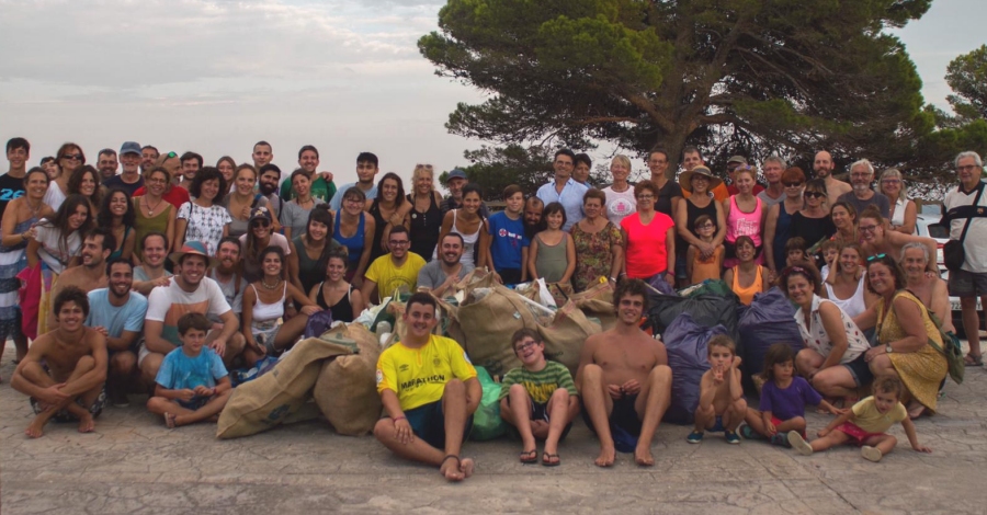 La jornada de voluntariat ambiental a les platges del Perell recull ms de 250 quilos de deixalles | EbreActiu.cat, revista digital d’oci actiu | Terres de l’Ebre ...