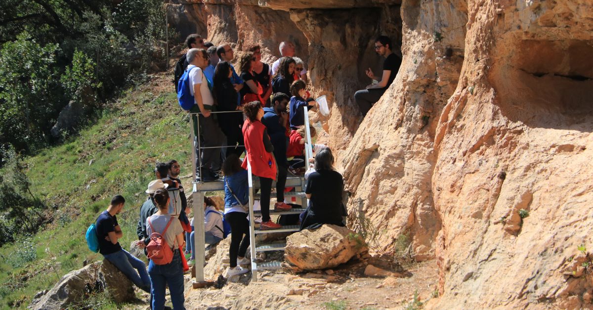 Una ruta cultural dona a conixer un dels conjunts d’art rupestre ms destacats i rars de Catalunya, ubicat a Capanes | EbreActiu.cat, revista digital d’oci actiu | Terres de l’Ebre ...