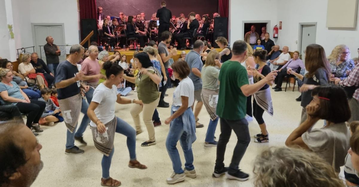 La Serra d’Almos acull una exitosa 13a Festa de la Jota de la Ribera d’Ebre | EbreActiu.cat, revista digital d’oci actiu | Terres de l’Ebre ...