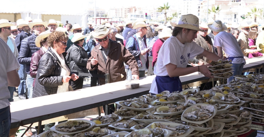 Ms de 4.000 persones participen a l’Ampolla en la XXIX Diada de l’Ostra del Delta | EbreActiu.cat, revista digital d’oci actiu | Terres de l’Ebre ...