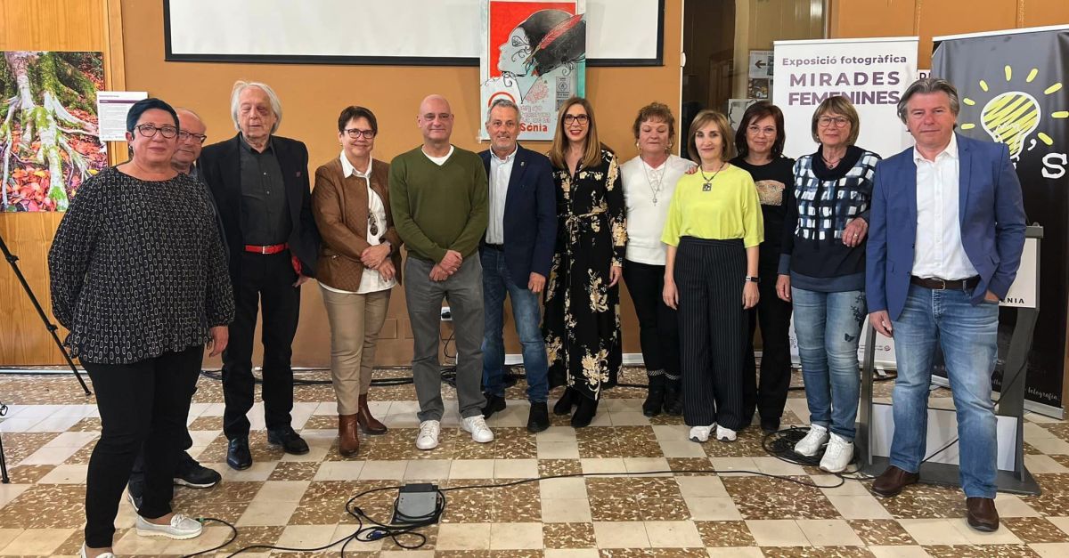 Entrega de premis del Primer Concurs Literari Vila de la Snia | EbreActiu.cat, revista digital d’oci actiu | Terres de l’Ebre ...