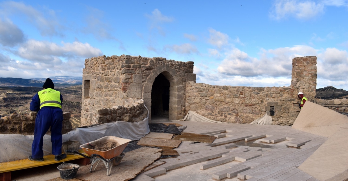 Recta final de la rehabilitaci de les torres de La Pardala i Sant Francesc del Castell de Morella | EbreActiu.cat, revista digital d’oci actiu | Terres de l’Ebre ...