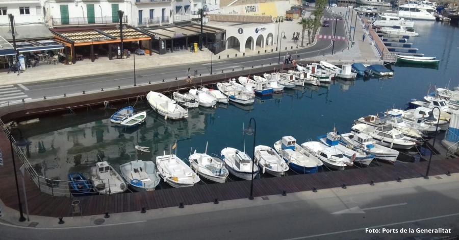 Es renova un tram de passarella de fusta al port de l’Ametlla de Mar per millorar la zona de passeig | EbreActiu.cat, revista digital d’oci actiu | Terres de l’Ebre ...