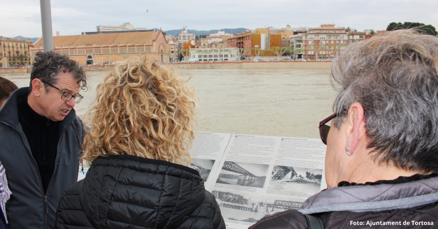 Tortosa installa plafons turstics que interpreten la histria dels ponts de la ciutat | EbreActiu.cat, revista digital d’oci actiu | Terres de l’Ebre ...