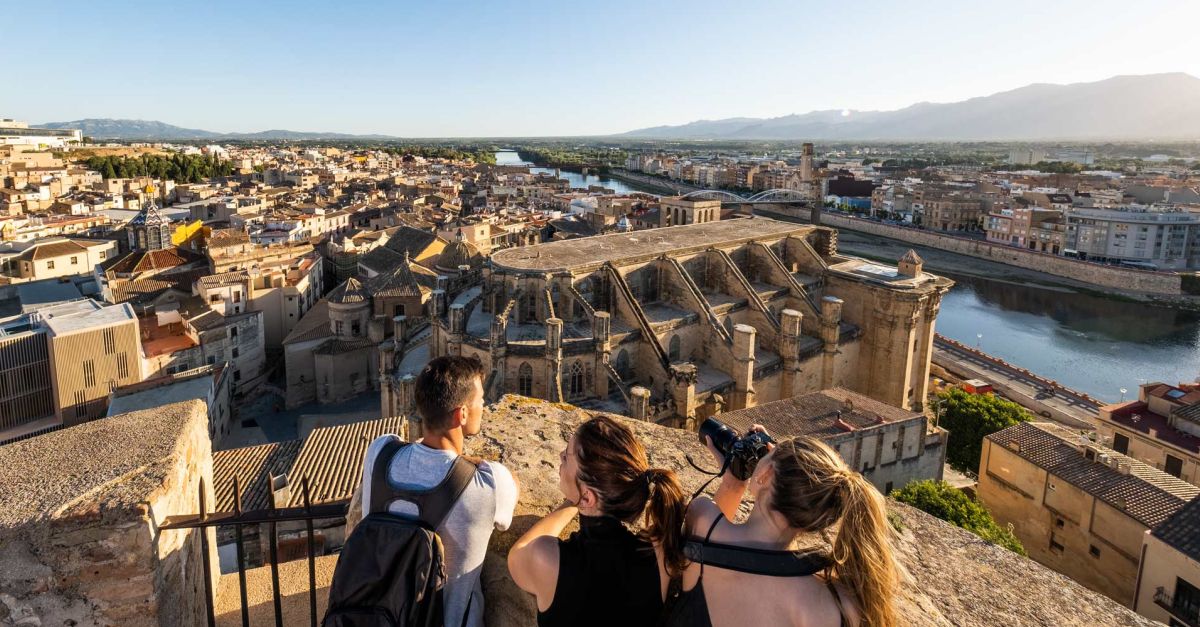 Tortosa es convertir, l’any que ve, en la ciutat de trobada per al sector turstic de tot Catalunya | EbreActiu.cat, revista digital d’oci actiu | Terres de l’Ebre ...