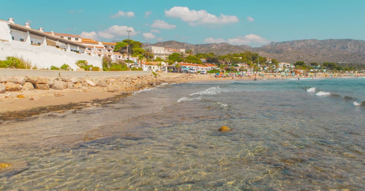 La Bandera Blava onejar aquest estiu a totes les platges de Vandells i l’Hospitalet de l’Infant | EbreActiu.cat, revista digital d’oci actiu | Terres de l’Ebre ...