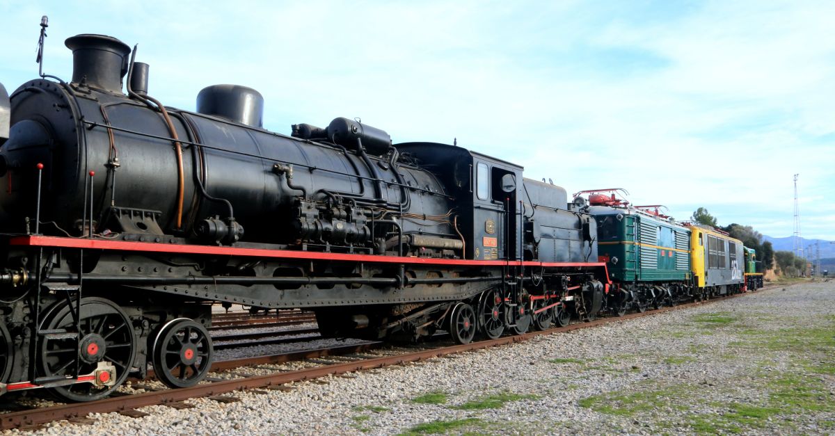 El Museu del Ferrocarril de Mra la Nova incorpora tres locomotores del segle XX provinents de Lleida | EbreActiu.cat, revista digital d’oci actiu | Terres de l’Ebre ...