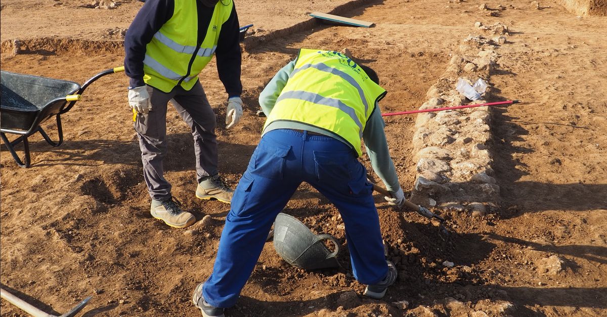 Es descobreixen troballes de l’Edat de Bronze al jaciment del Mas de Fabra a Benicarl | EbreActiu.cat, revista digital d’oci actiu | Terres de l’Ebre ...