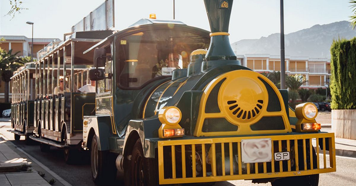 Ruta guiada en tren turstico por el casco urbano del Hospitalet de lInfant