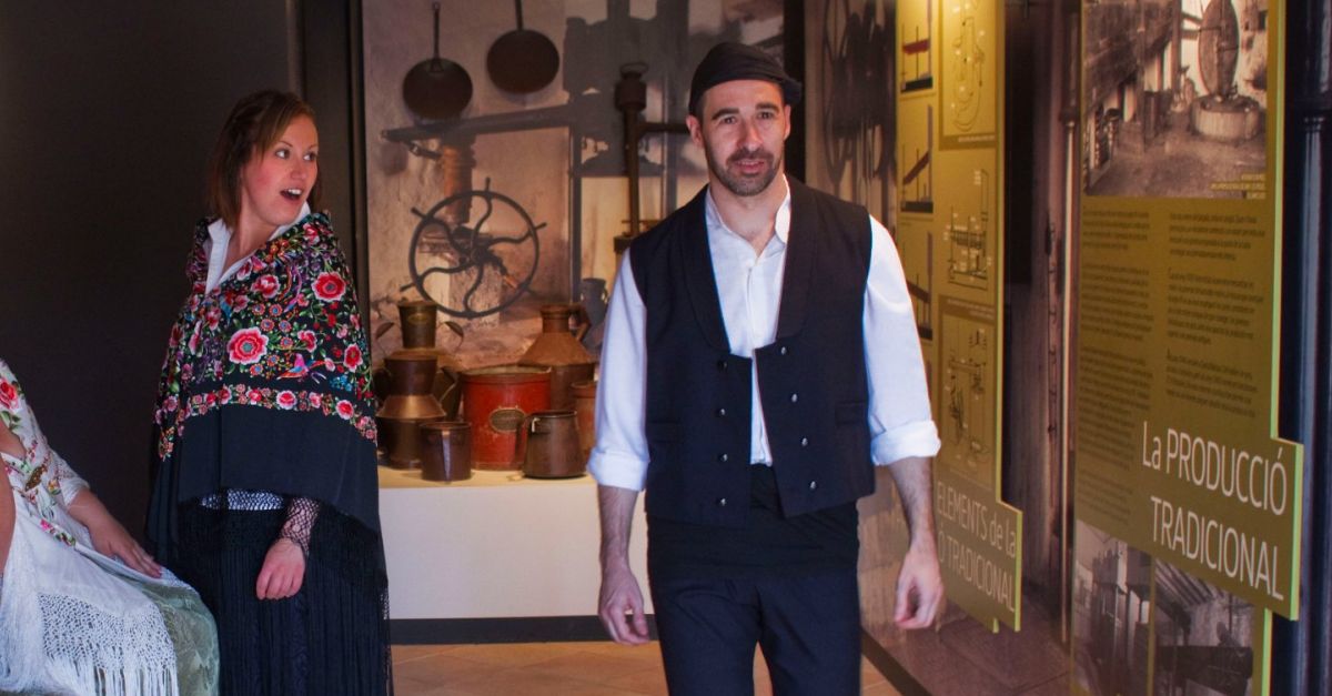 Visites guiades teatralitzades al Centre dInterpretaci de la Vida a la Plana de Santa Brbara